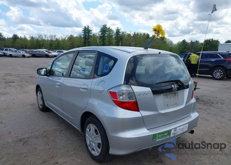 2012 Honda Fit z USA, uszkodzony, nr VIN JHMGE8H31CC034124